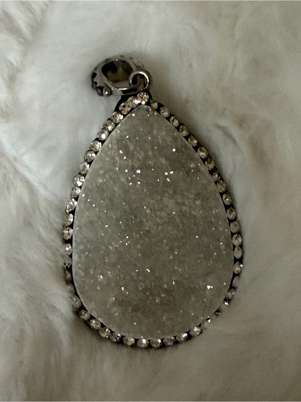 Sparkling Teardrop Pendant Necklace - White Crystal